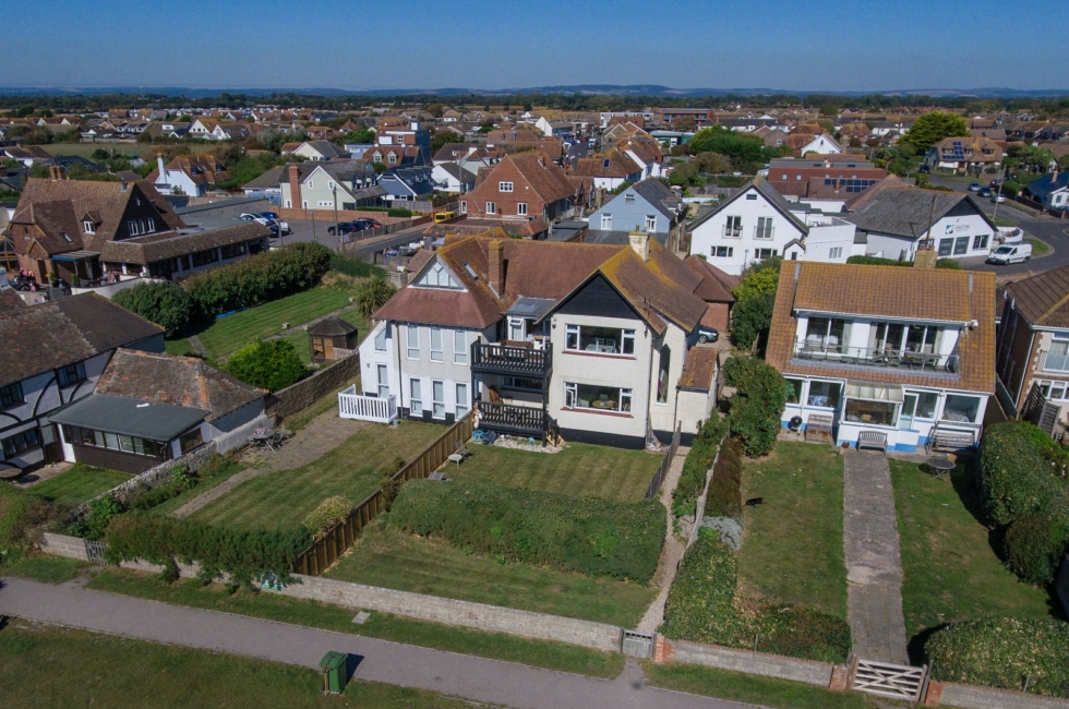 Holiday Lettings, East Wittering 3 The Moorings Baileys Estate Agent